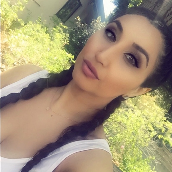 Meet your Posher, Saba - Picture 1 of 4